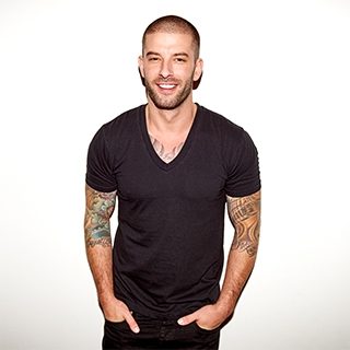 26 10 10 Darcy Oake 320 3